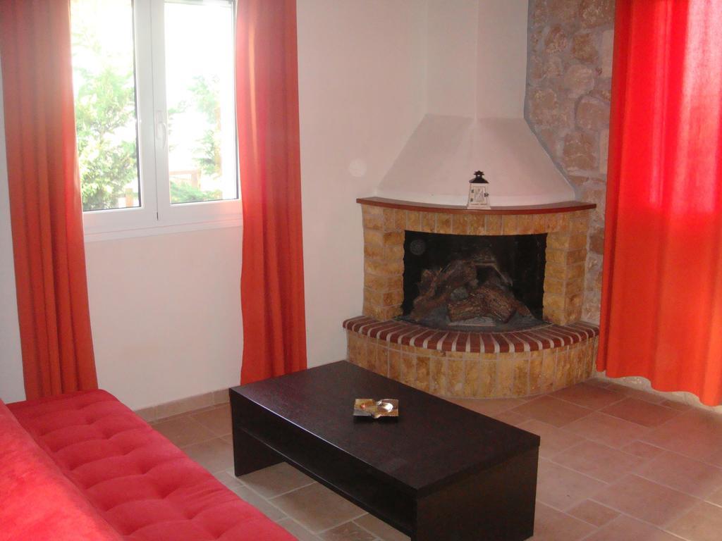 Navarone Villas Petrochori  Room photo